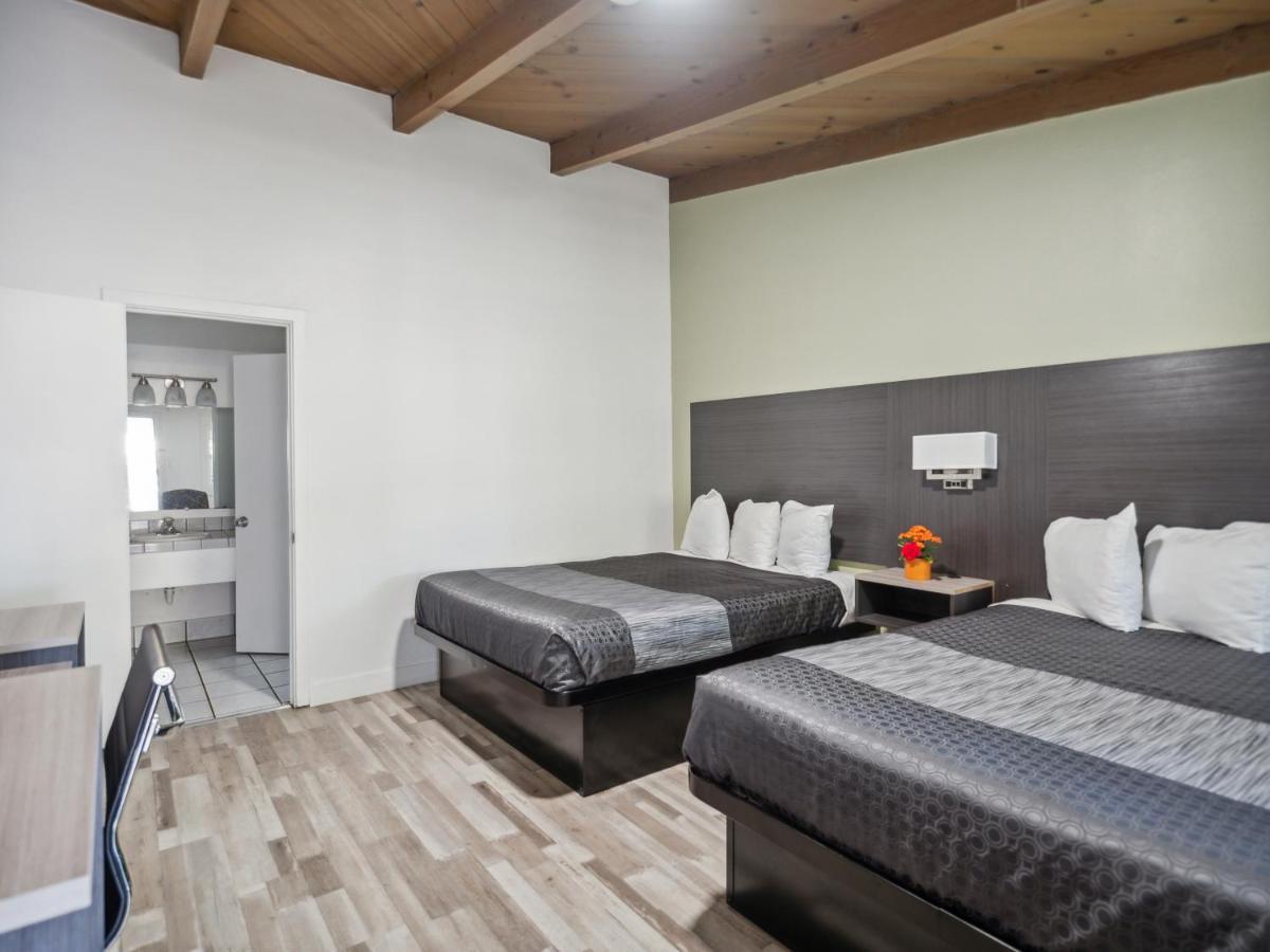 Discovery Inn Monterey Bay Сийсайд Екстериор снимка
