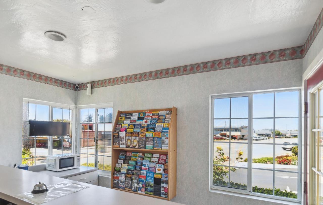 Discovery Inn Monterey Bay Сийсайд Екстериор снимка